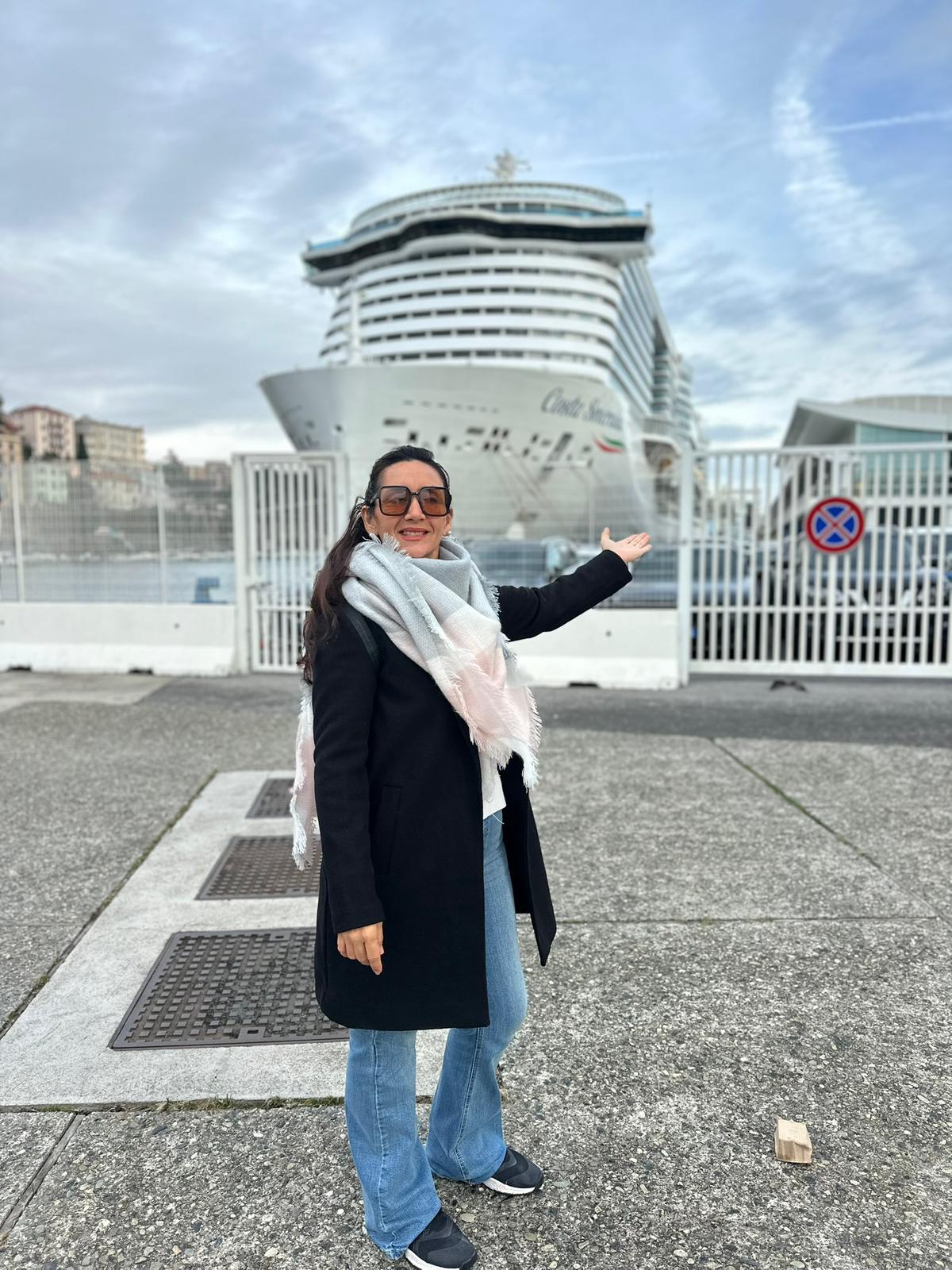 Andrea frente al crucero Costa